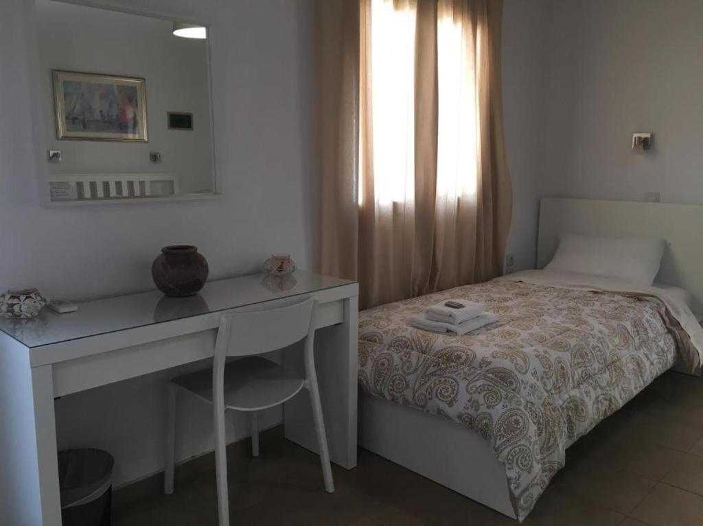 Maistrali Studio With Sea View Apartment Лутро Екстериор снимка